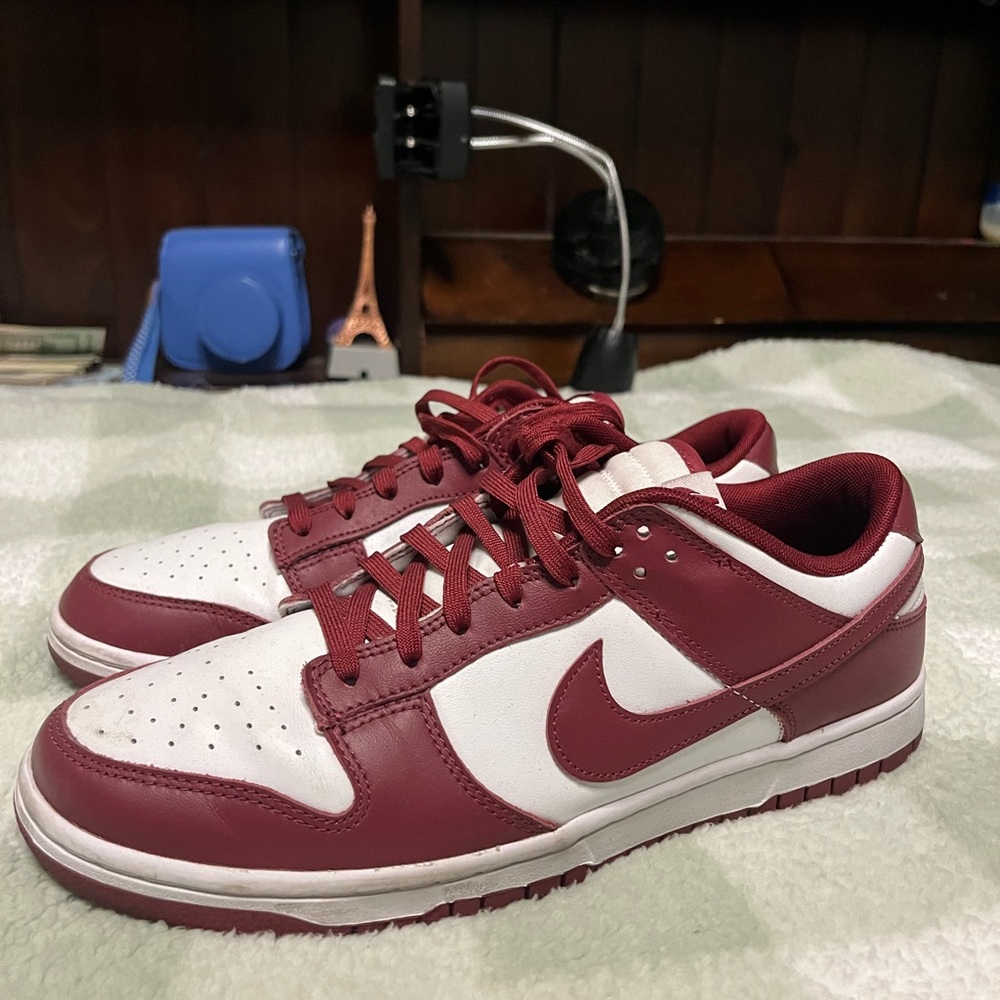 red nike dunks. (size 11) - Picture 3 of 5